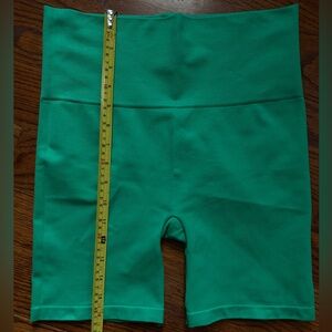 OYSHO Green High-Waisted leggings / Size M